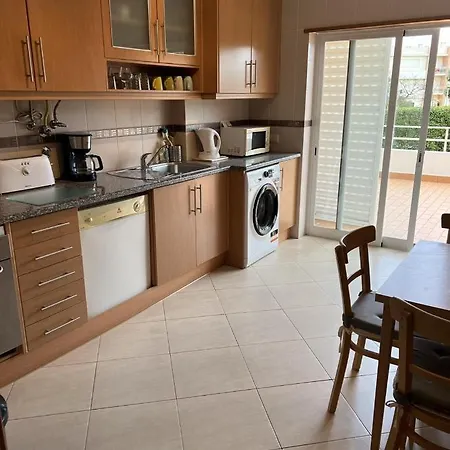Stunning High Spec 2 Bed Apartment In Alvor דירה *