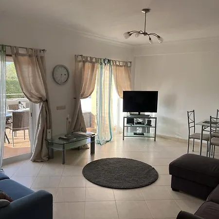 Stunning High Spec 2 Bed Apartment In Alvor דירה